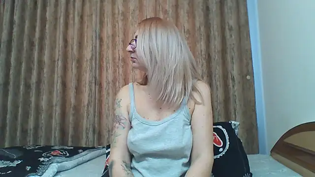 PussyEvely online show from 01/30/25, 07:39