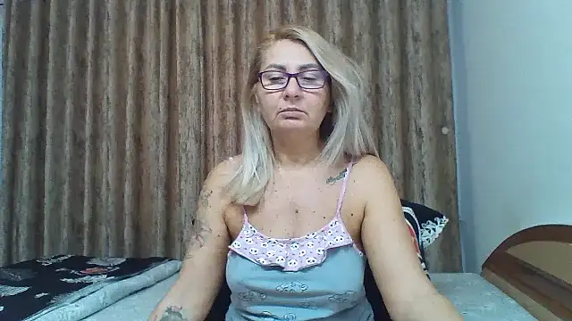 PussyEvely online show from 11/11/25, 05:40