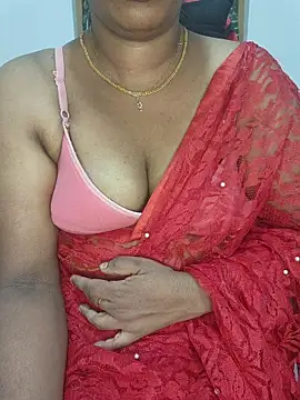 Snapshot of Malluivaniya chatting on 11/26/25, 06:03 Malluivaniya online show from 11/26/25, 06:03