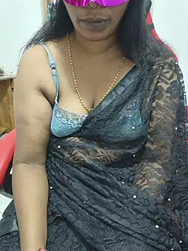 Snapshot of Malluivaniya chatting on 12/03/25, 06:32 Malluivaniya online show from 12/03/25, 06:32