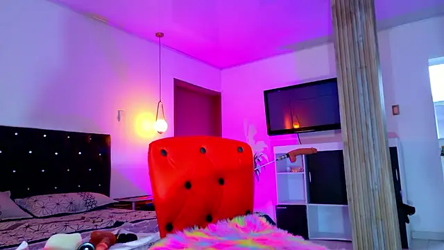 SQUIRT4UMEGAN online show from 01/13/26, 12:32