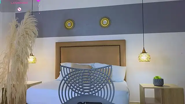 riley sierra online show from 12/24/24, 11:28