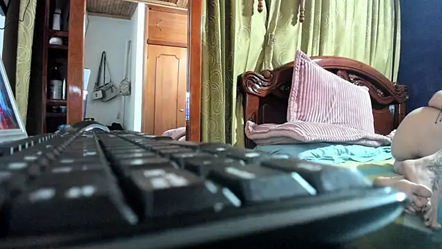  BrendaMichel  online show from 05/02/26, 06:07