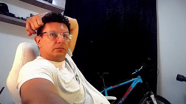 pedropicapi online show from 05/04/26, 01:56