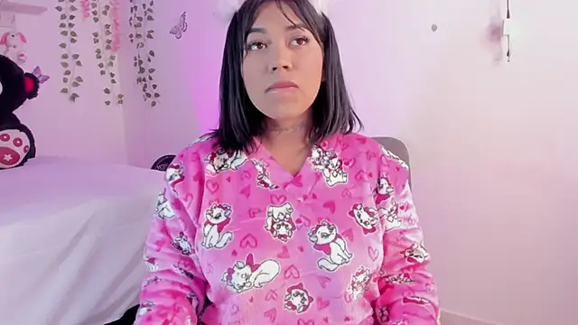 Emily restrepo online show from 12/17/24, 04:34