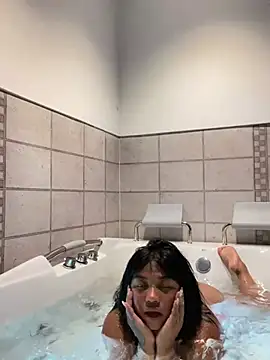 Emily restrepo online show from 01/03/25, 12:43