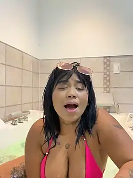 Emily restrepo online show from 01/04/25, 12:27