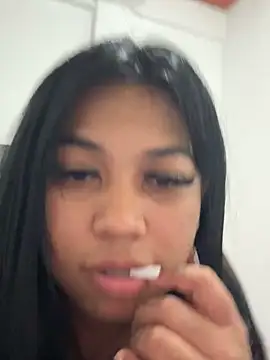 Emily restrepo online show from 09/11/25, 04:12