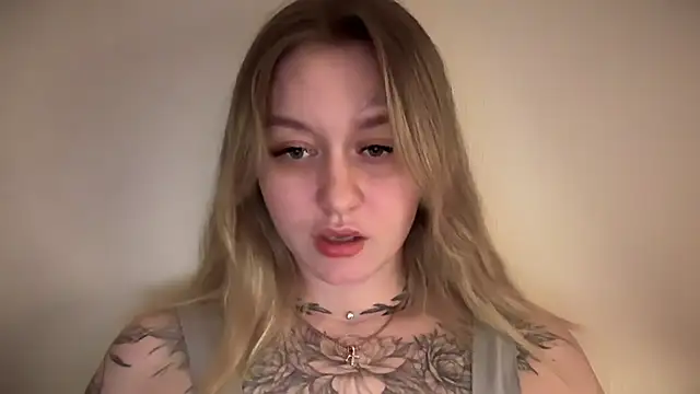 Snapshot of Isabel-Bailey chatting on 12/18/24, 08:03 Isabel-Bailey online show from 12/18/24, 08:03