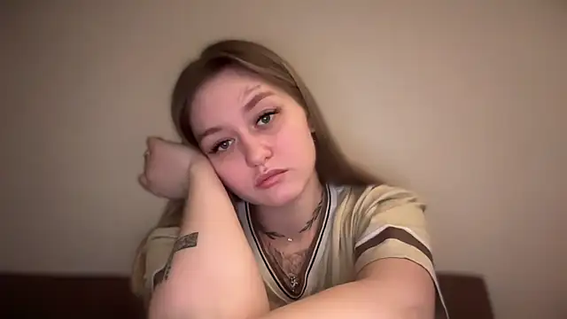 Snapshot of Isabel-Bailey chatting on 01/14/25, 09:51 Isabel-Bailey online show from 01/14/25, 09:51