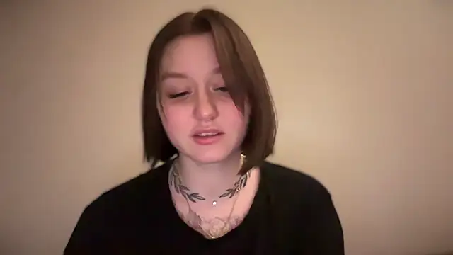 Snapshot of Isabel-Bailey chatting on 01/19/25, 09:02 Isabel-Bailey online show from 01/19/25, 09:02