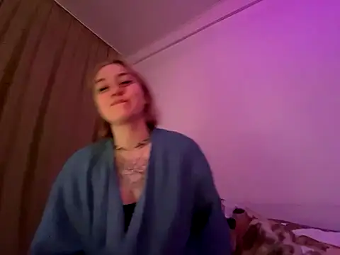 Isabel-Bailey online show from 12/16/25, 07:41