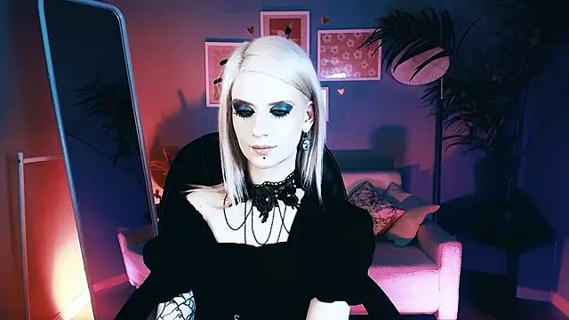 Noah ElmerX online show from 10/18/25, 02:29