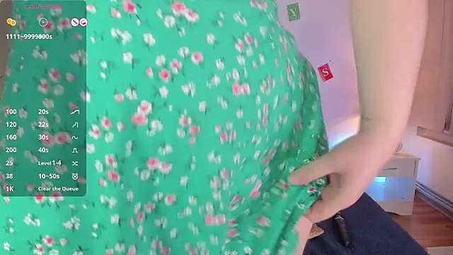 CutieGinger online show from 01/12/25, 08:14