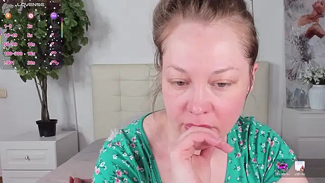 CutieGinger online show from 03/25/26, 06:08