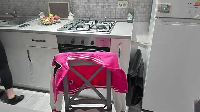 Snapshot of Ellyslimdoll chatting on 02/21/26, 04:13 Ellyslimdoll online show from 02/21/26, 04:13