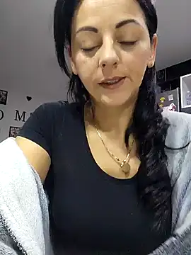 bruneta sexy23 online show from 02/03/25, 04:25