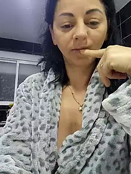 bruneta sexy23 online show from 02/17/25, 04:42