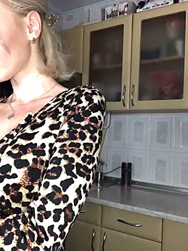 Kristina03 online show from 11/08/25, 09:57