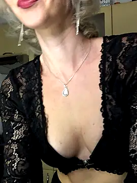 Kristina03 online show from 11/20/25, 09:36