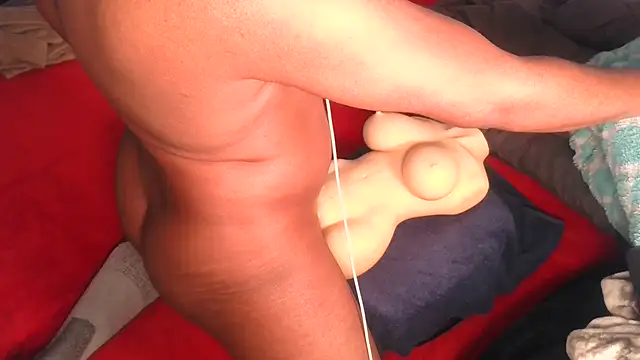 Carolinayoungin online show from 12/11/24, 10:27