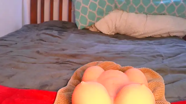 Carolinayoungin online show from 03/18/25, 09:32