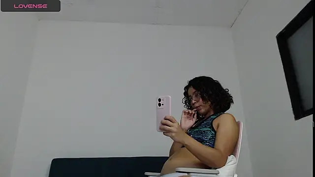 Snapshot of Putaku_San chatting on 02/09/25, 03:53 Putaku San online show from 02/09/25, 03:53