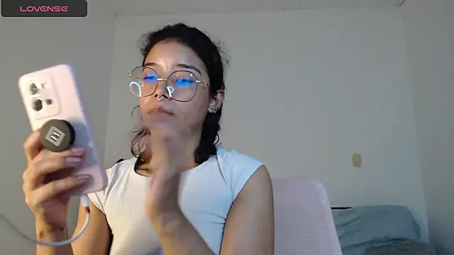 Snapshot of Putaku_San chatting on 09/11/25, 04:45 Putaku San online show from 09/11/25, 04:45