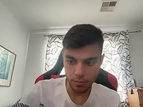 Omarnede online show from 12/22/25, 10:34