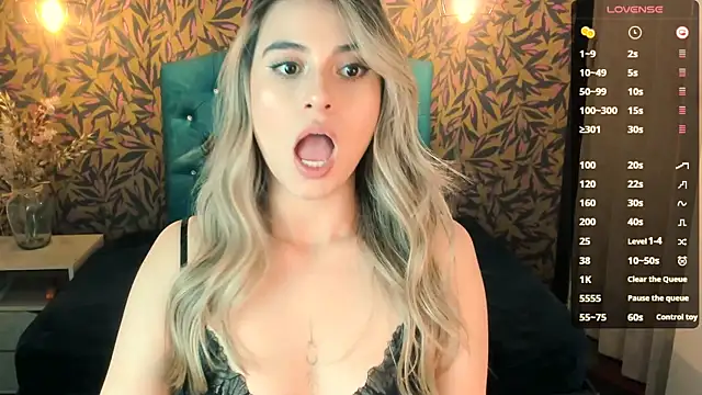 KiaraCarter online show from 03/11/25, 07:47