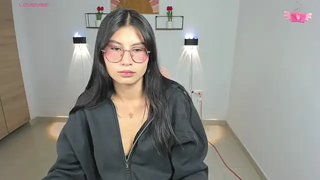 emily villamil online show from 11/24/25, 08:41