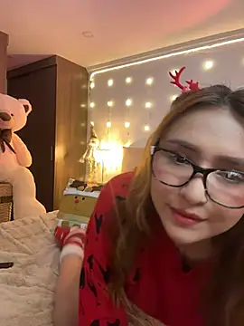 vanesaa blake online show from 12/17/25, 03:01