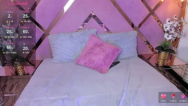 Snapshot of SHANONCLARK chatting on 02/05/25, 10:22 SHANONCLARK online show from 02/05/25, 10:22