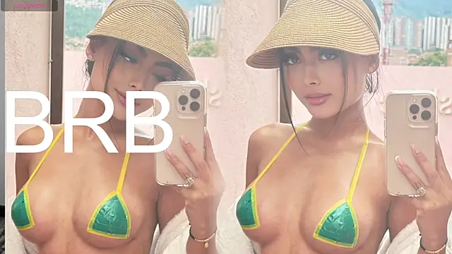 Snapshot of SHANONCLARK chatting on 02/17/25, 07:10 SHANONCLARK online show from 02/17/25, 07:10