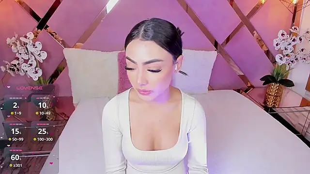 Snapshot of SHANONCLARK chatting on 03/13/25, 07:06 SHANONCLARK online show from 03/13/25, 07:06