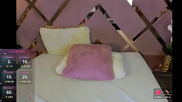 Snapshot of SHANONCLARK chatting on 03/20/25, 01:13 SHANONCLARK online show from 03/20/25, 01:13