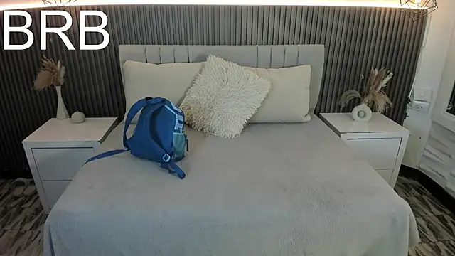 Snapshot of SHANONCLARK chatting on 09/16/25, 07:04 SHANONCLARK online show from 09/16/25, 07:04