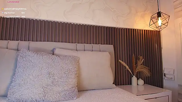 Snapshot of SHANONCLARK chatting on 12/13/25, 07:53 SHANONCLARK online show from 12/13/25, 07:53