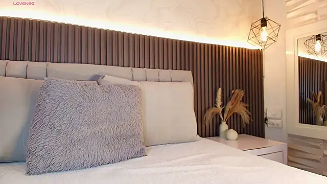 Snapshot of SHANONCLARK chatting on 01/08/26, 07:16 SHANONCLARK online show from 01/08/26, 07:16