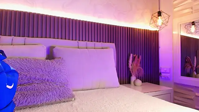 Snapshot of SHANONCLARK chatting on 01/09/26, 07:15 SHANONCLARK online show from 01/09/26, 07:15