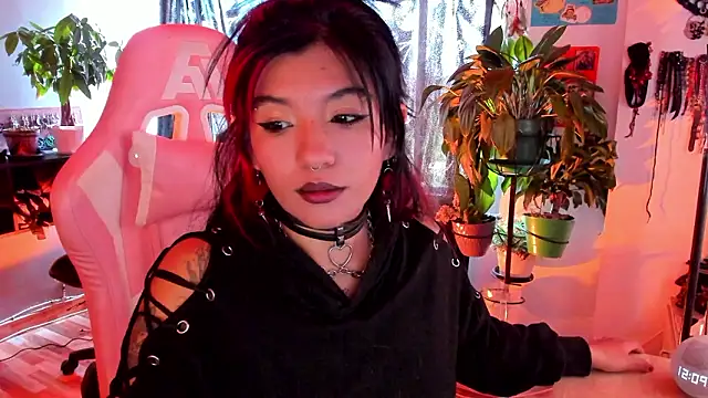 Snapshot of annie_walker6 chatting on 02/04/26, 05:08 annie walker6 online show from 02/04/26, 05:08