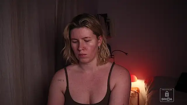 Snapshot of moonamii chatting on 01/31/26, 09:13 moonamii online show from 01/31/26, 09:13