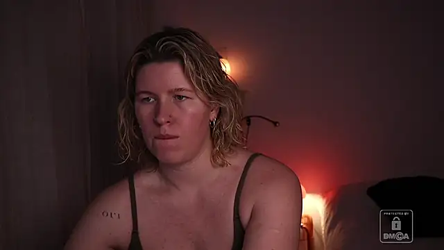 Snapshot of moonamii chatting on 02/05/26, 05:39 moonamii online show from 02/05/26, 05:39