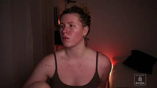 Snapshot of moonamii chatting on 02/18/26, 09:55 moonamii online show from 02/18/26, 09:55