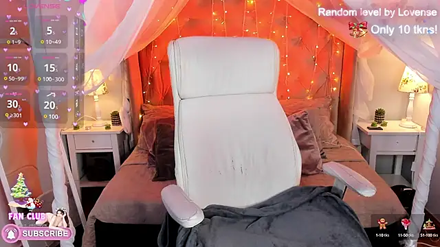 Snapshot of Ellie_Jhonson__ chatting on 12/11/24, 12:44 Ellie Jhonson   online show from 12/11/24, 12:44