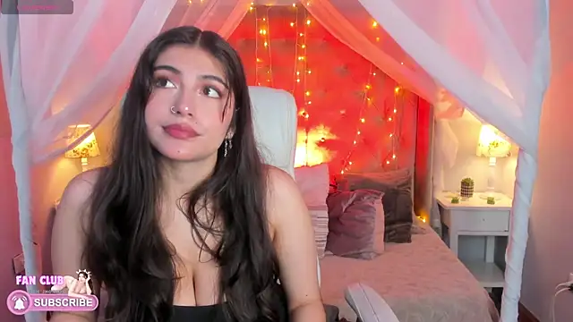 Snapshot of Ellie_Jhonson__ chatting on 01/10/25, 02:13 Ellie Jhonson   online show from 01/10/25, 02:13