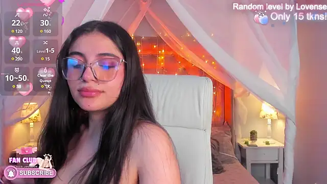 Snapshot of Ellie_Jhonson__ chatting on 01/20/25, 04:12 Ellie Jhonson   online show from 01/20/25, 04:12