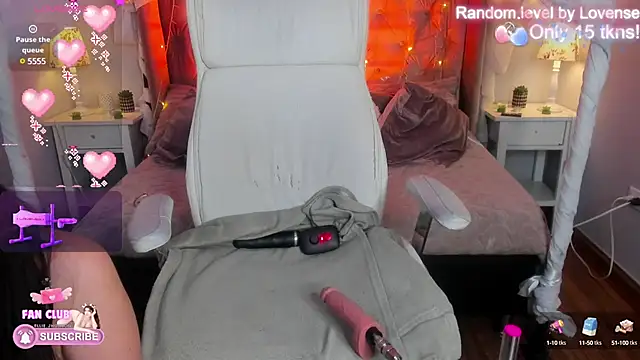 Snapshot of Ellie_Jhonson__ chatting on 01/25/25, 04:13 Ellie Jhonson   online show from 01/25/25, 04:13