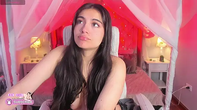 Snapshot of Ellie_Jhonson__ chatting on 02/18/25, 01:55 Ellie Jhonson   online show from 02/18/25, 01:55