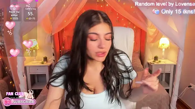 Snapshot of Ellie_Jhonson__ chatting on 03/04/25, 03:15 Ellie Jhonson   online show from 03/04/25, 03:15